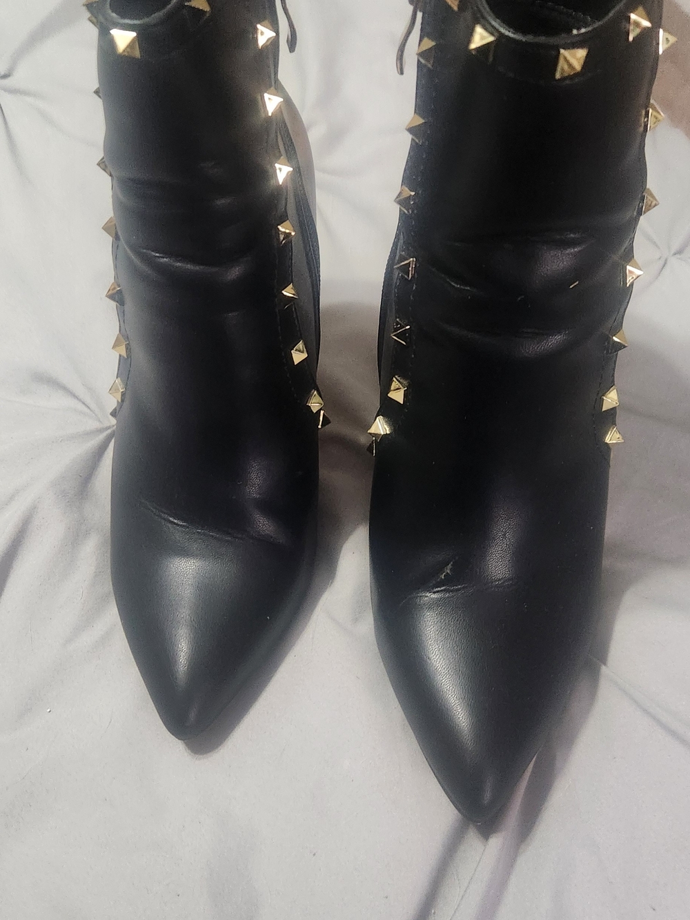 Nicole Millers Black Studded Pointed-Toe Women’s Ankle Boots